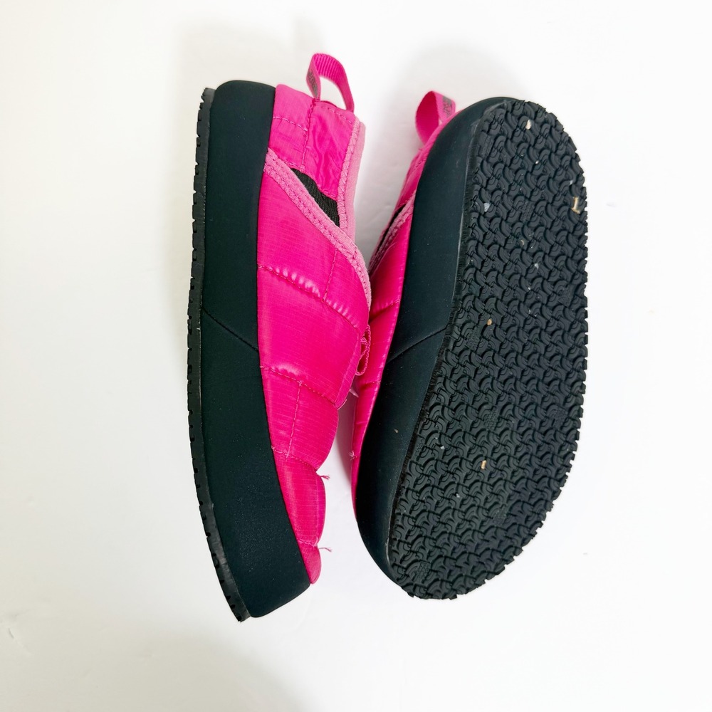 The North Face Thermoball Tent Mule II Kids Size 1 Pink Quilted Slippers - Picture 3 of 3